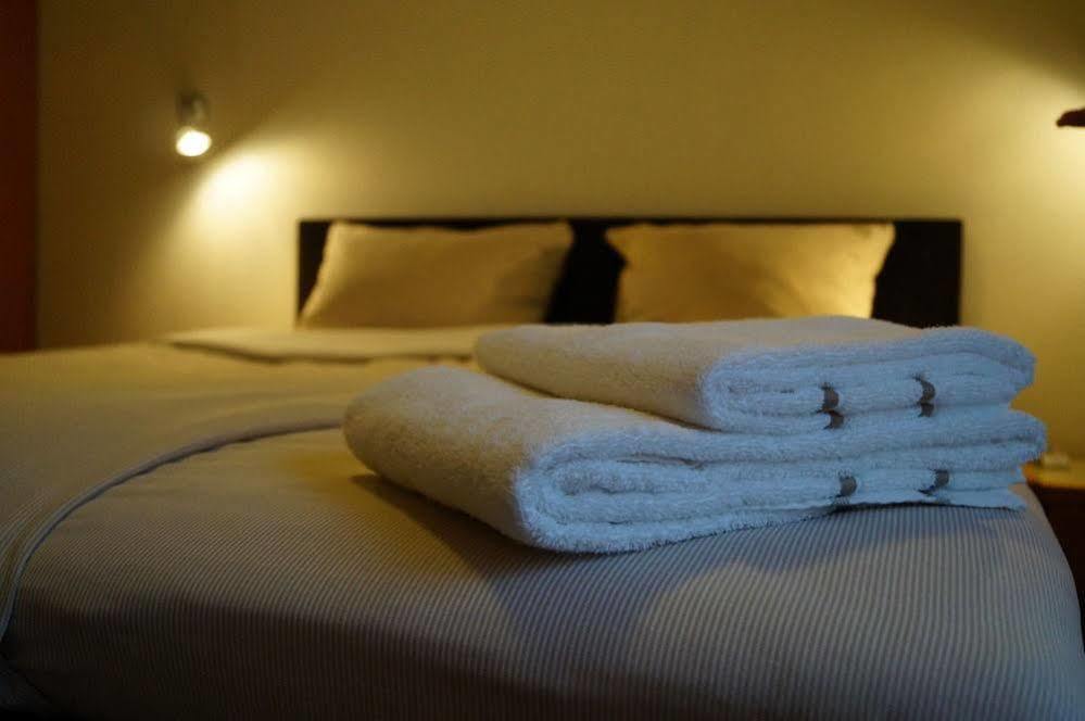Hotel Restaurant 'De Oorsprong' Sint Nicolaasga Eksteriør bilde